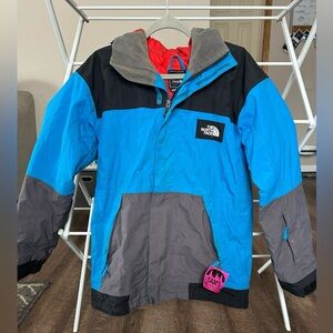 Men’s North Face snowboarding Jacket.